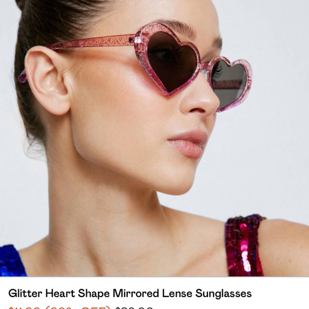 Pink Heart Shaped Mirrored Sunglaasas 💕😎